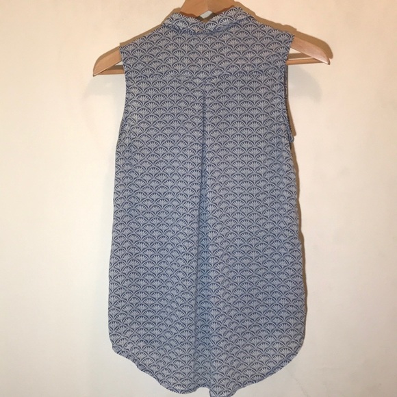 H&M blue and white button down sleeveless blouse. - Picture 3 of 3